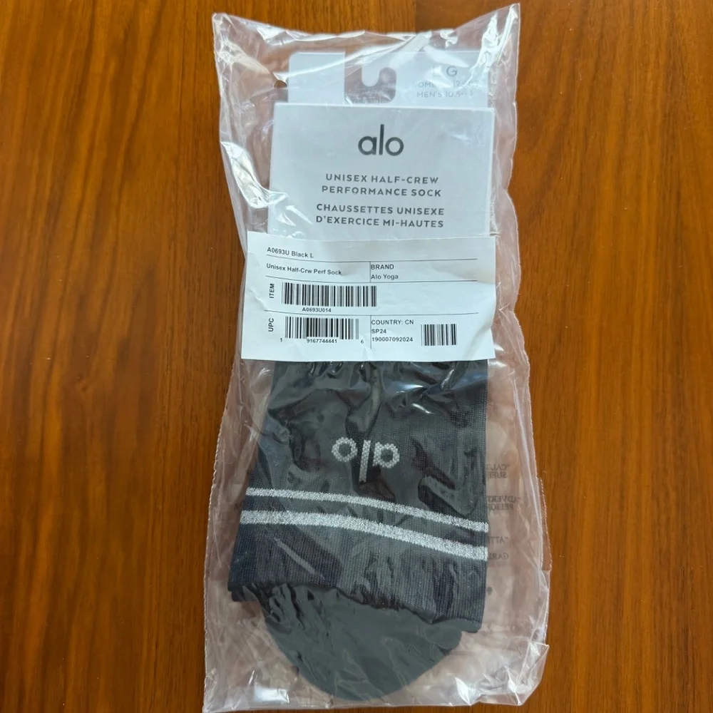 NWT ALO Yoga Unisex Half-Crew Performance Sock in black (Size L)